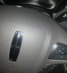 Split airbag